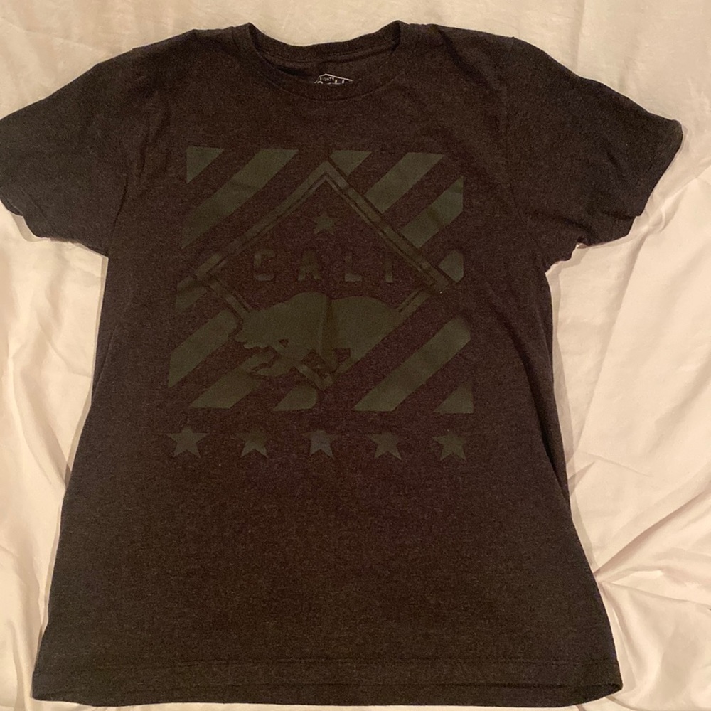 Boys Eighty-eight Smoke Gray Cali T-Shirt size 14/16